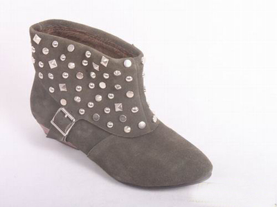 靴子登上亮麗時尚舞臺演繹靴文化